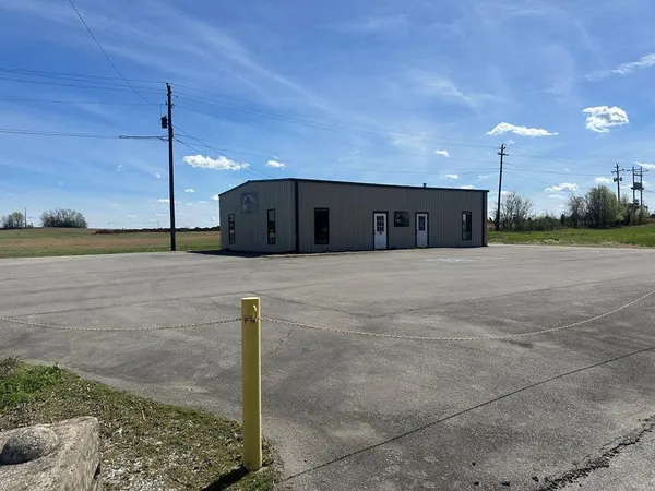$1,200 | 1863 East 9th Street, Hopkinsville, KY 42240