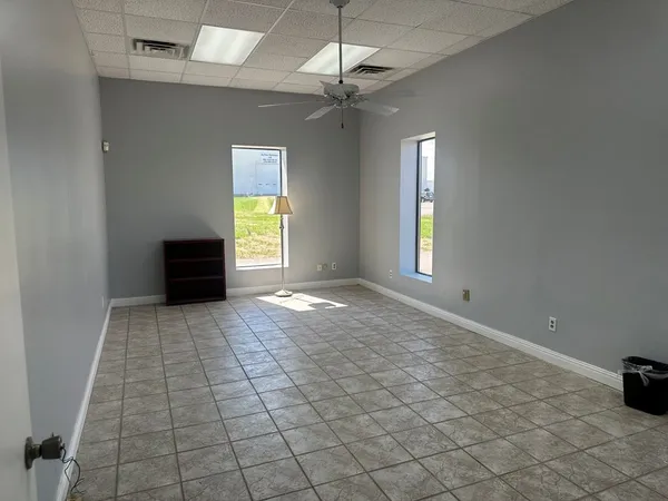 $1,200 | 1863 East 9th Street, Hopkinsville, KY 42240