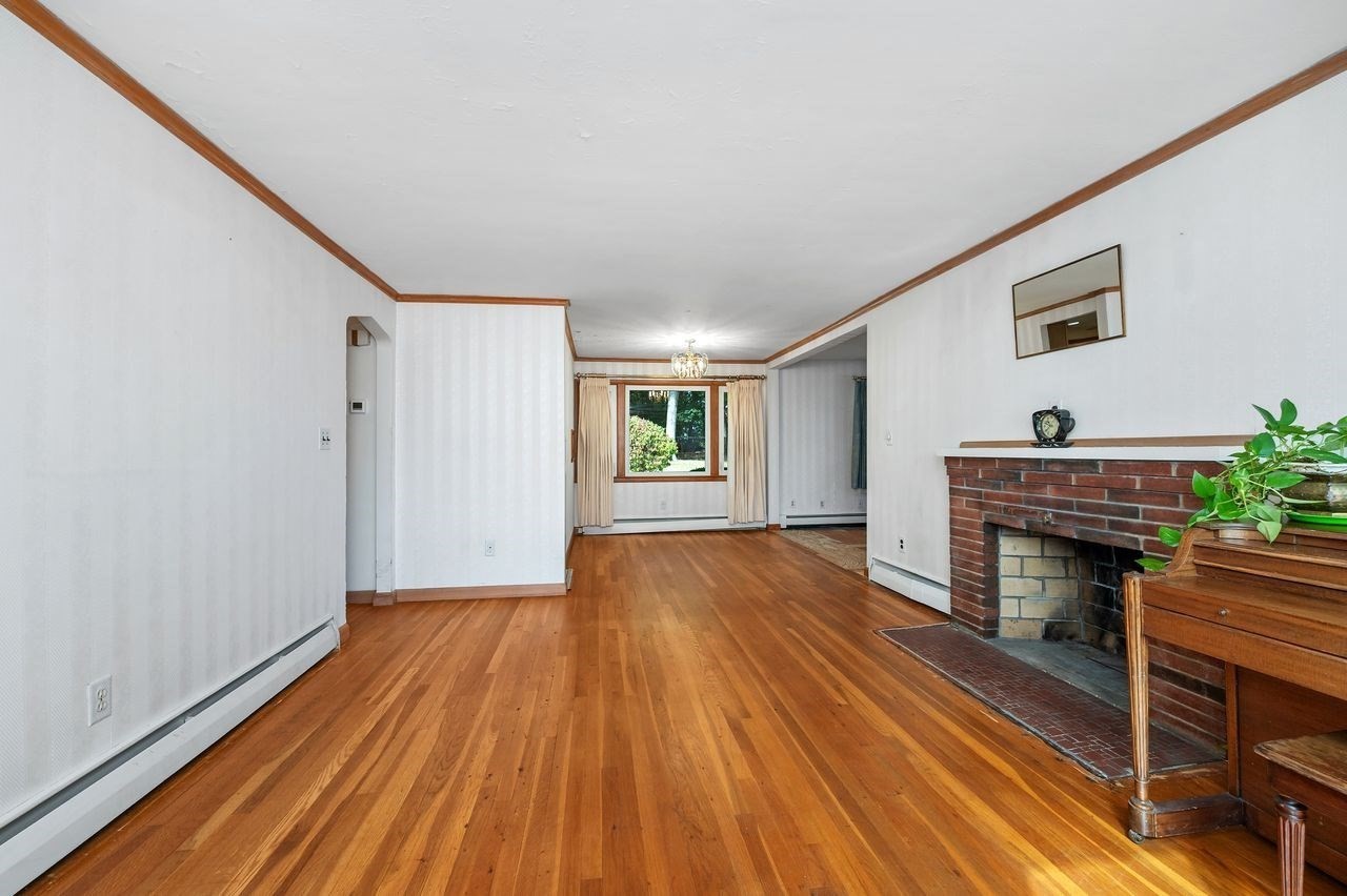 195 Temple Road Waltham, MA 02452 - Photo 7 of 33 Gallery Image 7