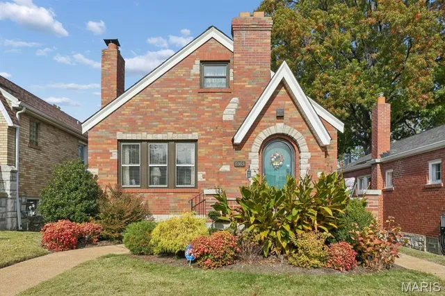 $325,000 | 6565 Winnebago Street, St. Louis, MO 63109