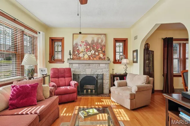 $325,000 | 6565 Winnebago Street, St. Louis, MO 63109