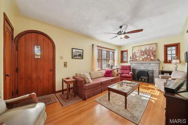 $325,000 | 6565 Winnebago Street, St. Louis, MO 63109