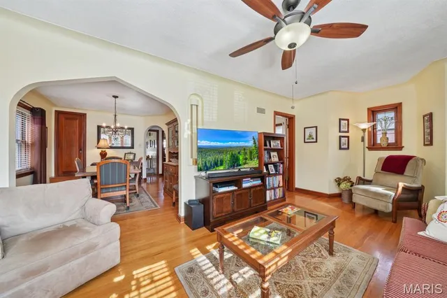 $325,000 | 6565 Winnebago Street, St. Louis, MO 63109