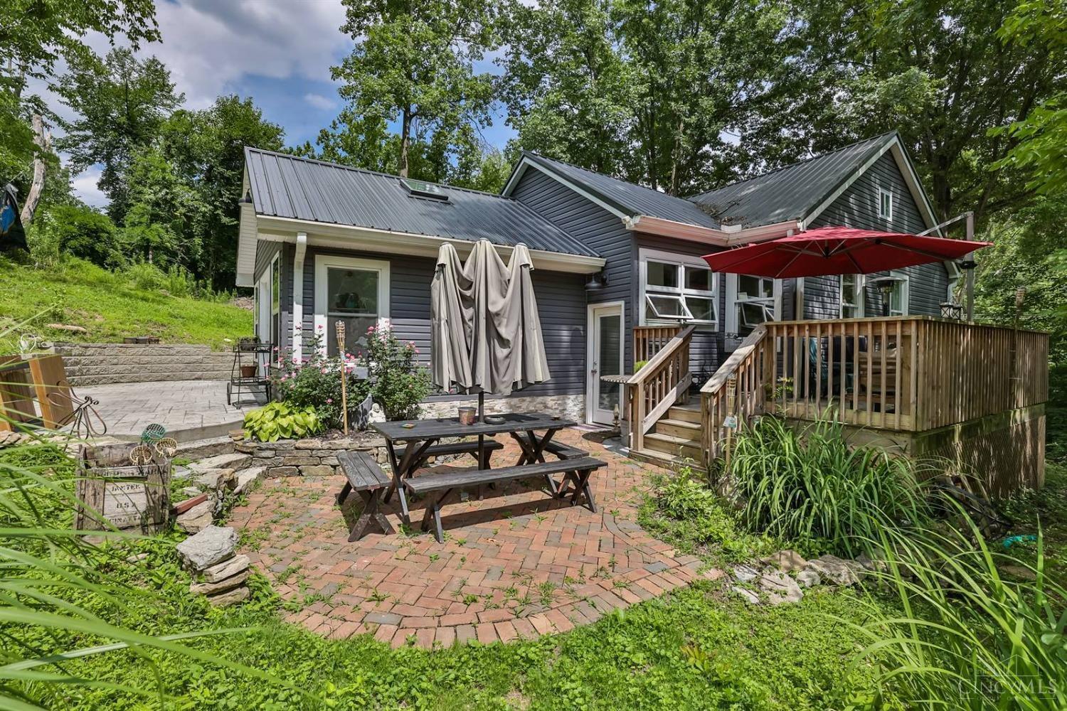 585 Sutton Road Cincinnati, OH 45230 - Photo 19 of 27