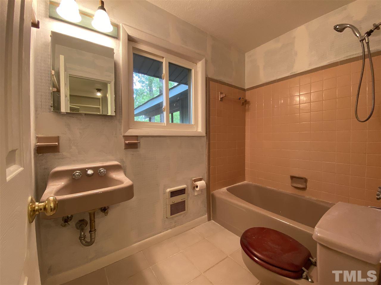 1417 Riverview Road Raleigh, NC 27610 - Photo 12 of 26