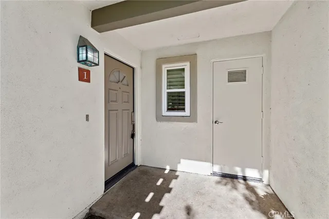 $999,000 | 1 Brisa Del Lago, Rancho Santa Margarita, CA 92688