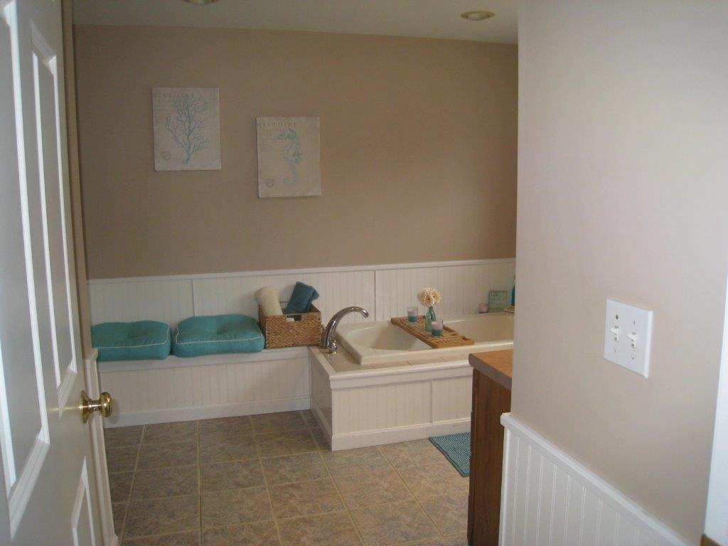 22 Snow Pond Road Oakland, ME 04963 - Photo 23 of 38 FIRST FLOOR MASTER BATH