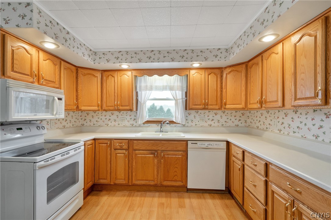 900 Old State Road Sterling, NY 13156 - Photo 9 of 41