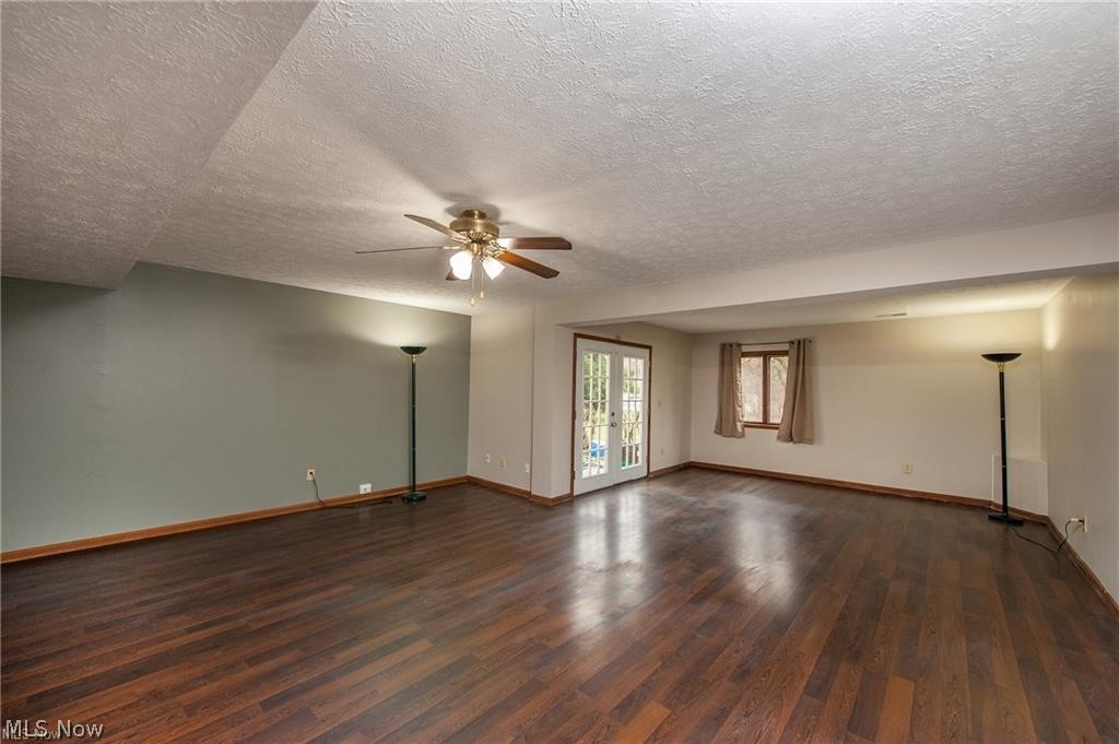 28310 Center Ridge Road Westlake, OH 44145 - Photo 10 of 19 Living Room