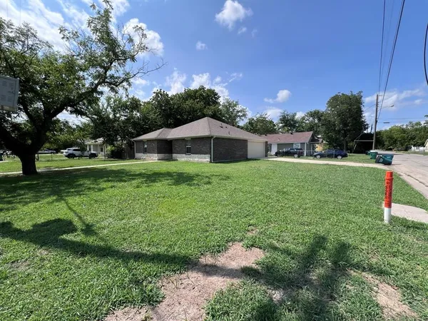 $1,850 | 1331 Lanius Street, Gainesville, TX 76240