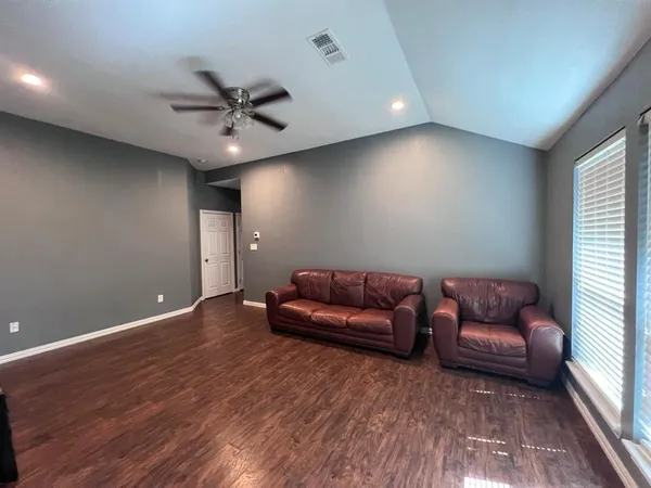 $1,850 | 1331 Lanius Street, Gainesville, TX 76240