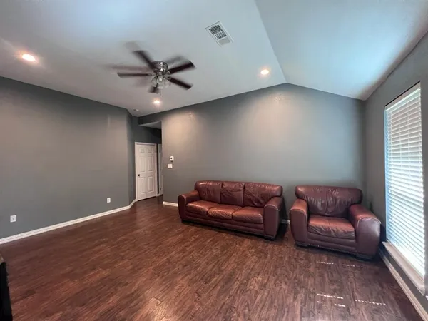 $1,850 | 1331 Lanius Street, Gainesville, TX 76240