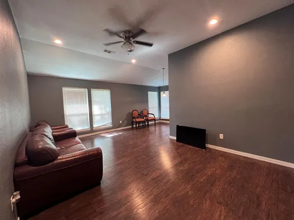 $1,850 | 1331 Lanius Street, Gainesville, TX 76240