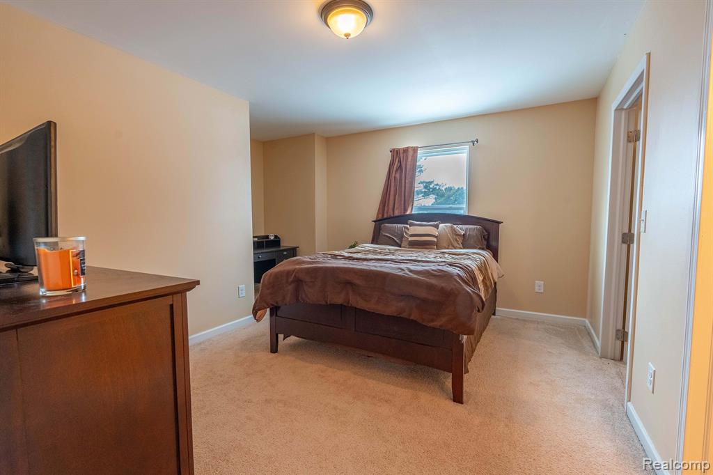 21116 Middlebelt Road Farmington Hills, MI 48336 - Photo 18 of 43