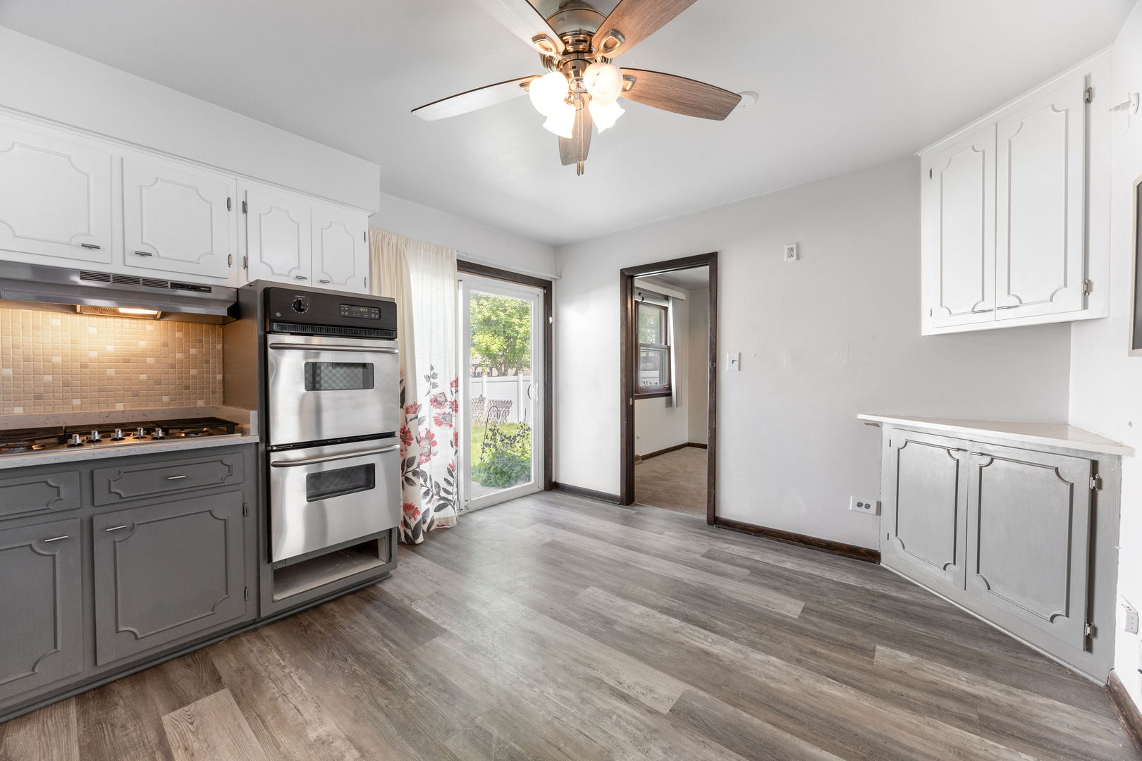 9S172 Cumnor Road Downers Grove, IL 60516 - Photo 11 of 32