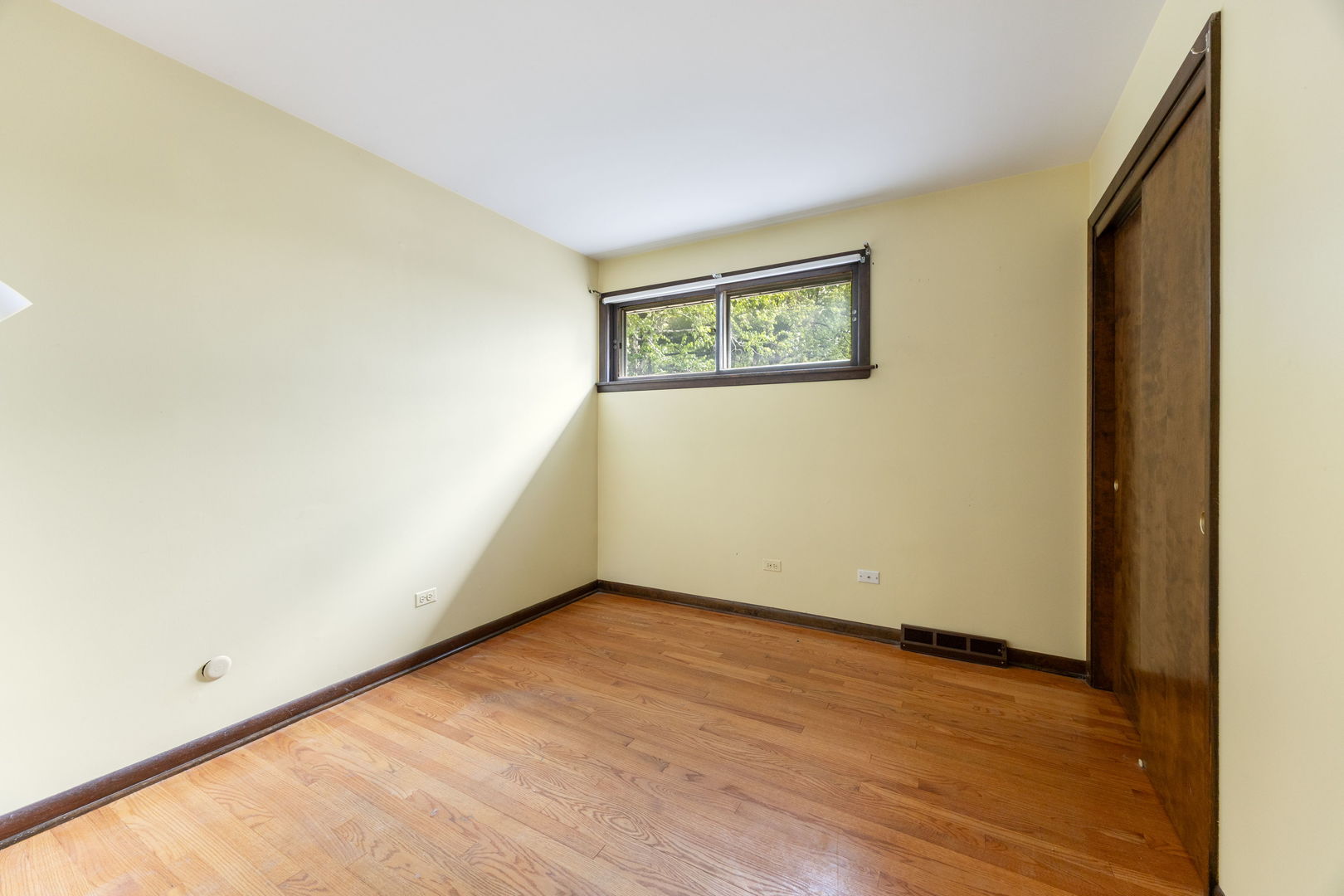 9S172 Cumnor Road Downers Grove, IL 60516 - Photo 13 of 32