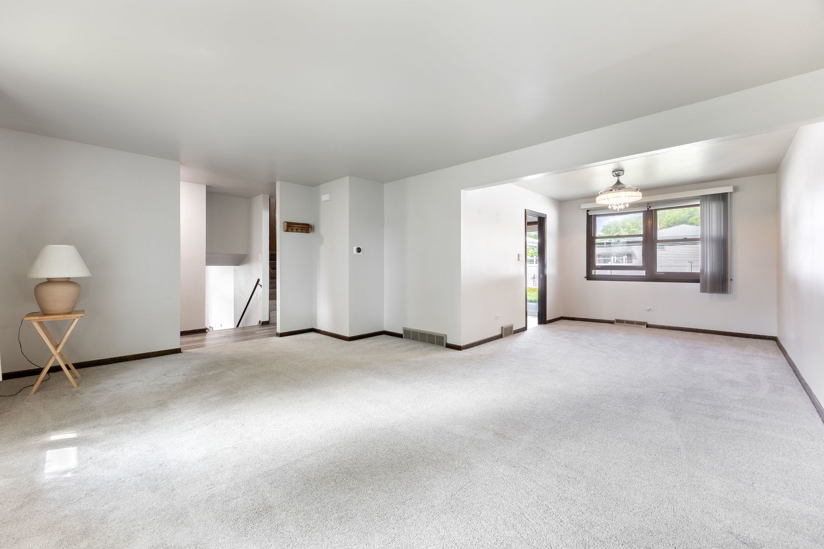 9S172 Cumnor Road Downers Grove, IL 60516 - Photo 5 of 32