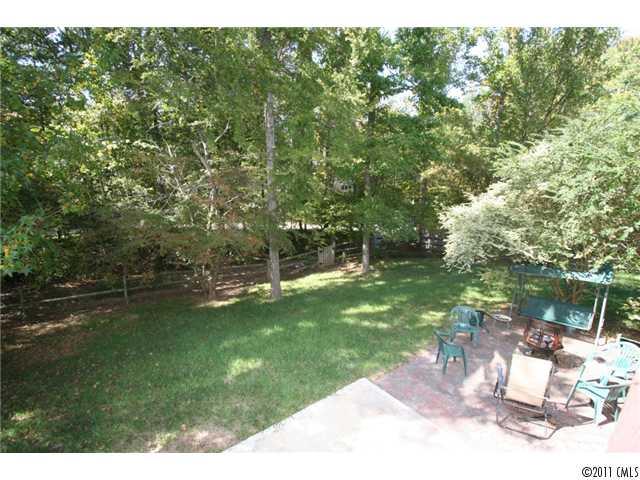 434 Clearbrook Road Matthews, NC 28105 - Photo 14 of 15 Gallery Image 14