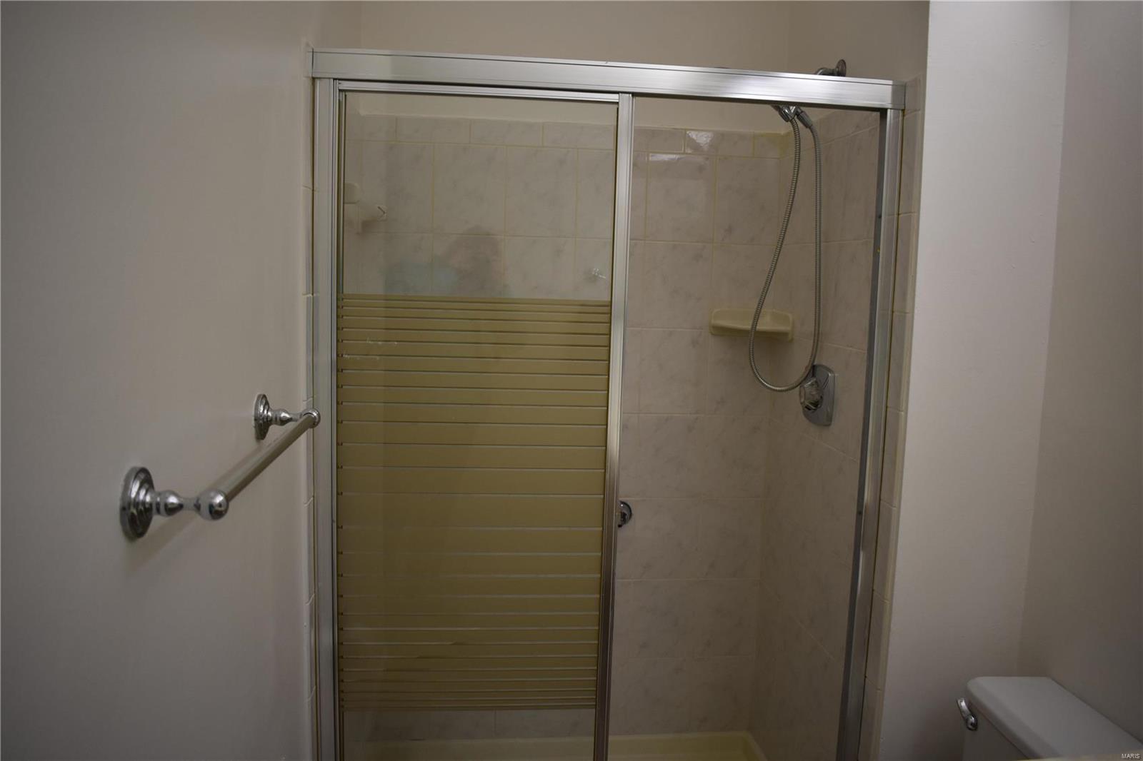 4305 Rockspur Court St. Louis, MO 63128 - Photo 11 of 30 Gallery Image 11