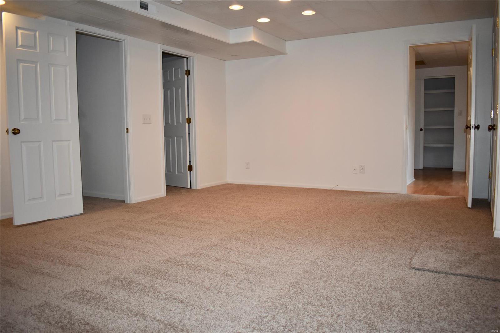 4305 Rockspur Court St. Louis, MO 63128 - Photo 18 of 30 Gallery Image 18