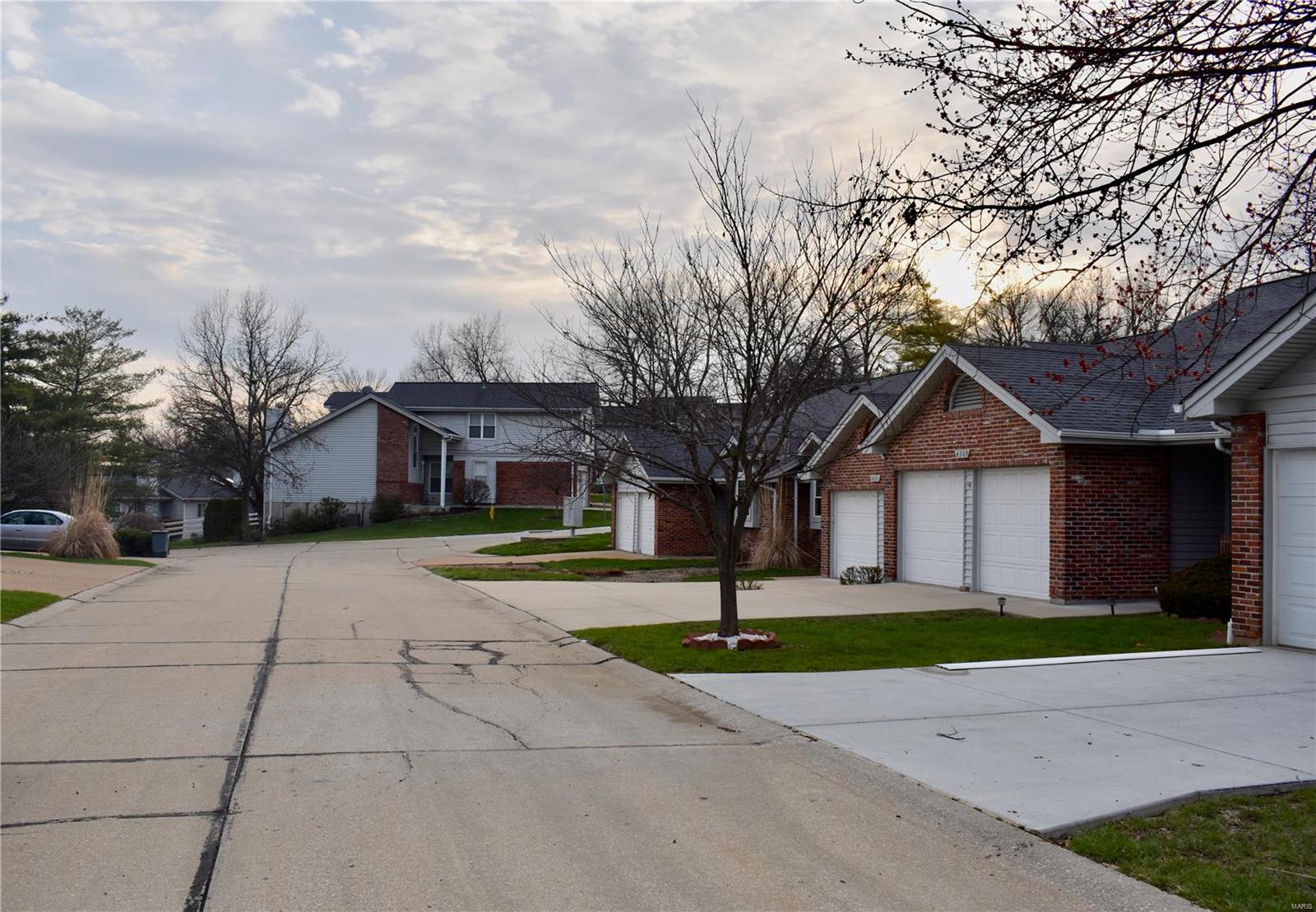 4305 Rockspur Court St. Louis, MO 63128 - Photo 26 of 30 Gallery Image 26