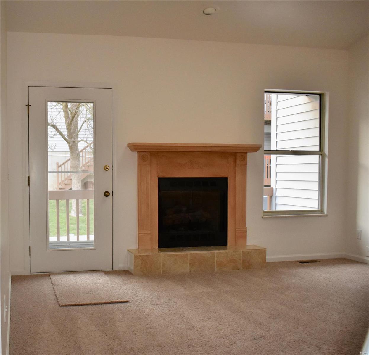 4305 Rockspur Court St. Louis, MO 63128 - Photo 9 of 30 Gallery Image 9