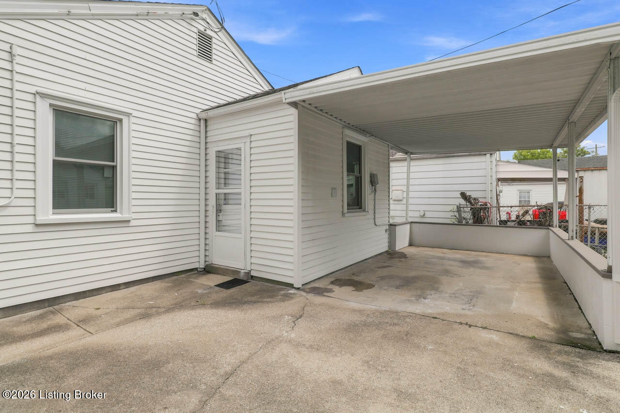 1340 Poplar Level Road Louisville, KY 40217 - Photo 18 of 27 1340 Poplar Level Rd - 23