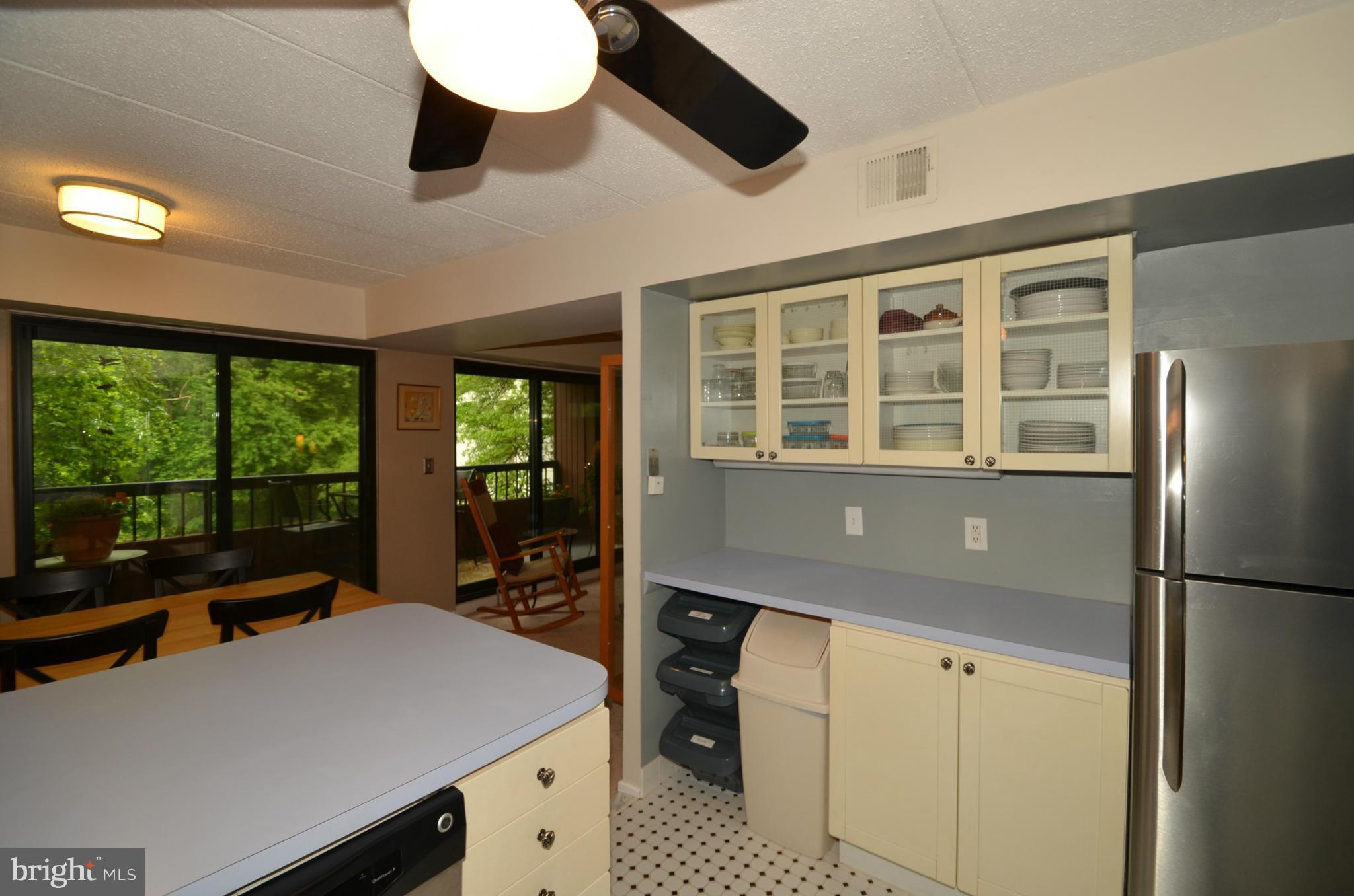 5689 Harpers Farm Road, Unit D Columbia, MD 21044 - Photo 7 of 23 Kitchen