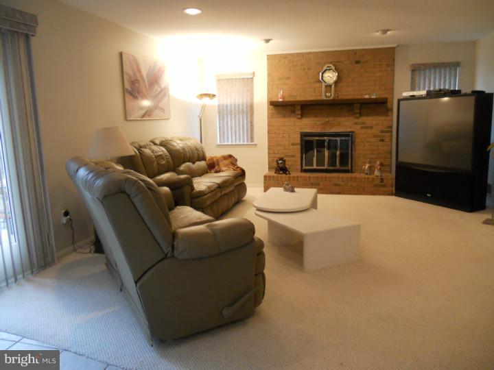 7 Banner Road Cherry Hill, NJ 08003 - Photo 9 of 25 Family Room