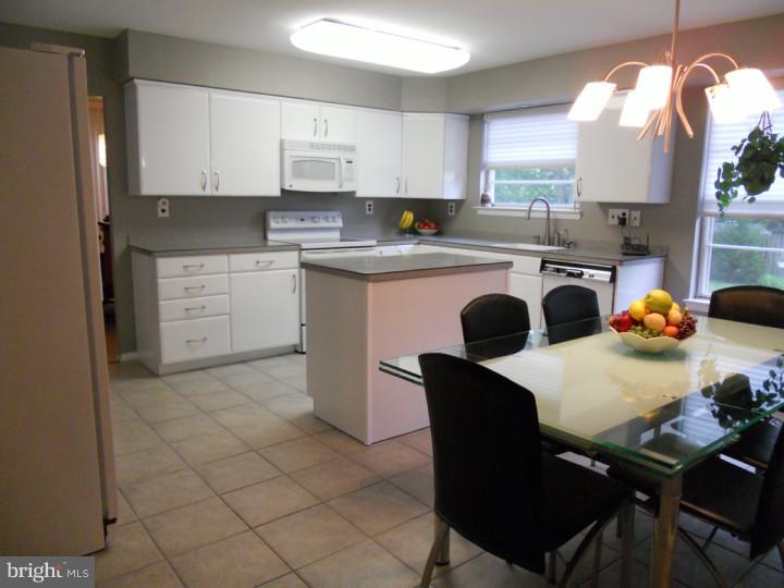 7 Banner Road Cherry Hill, NJ 08003 - Photo 10 of 25 Kitchen