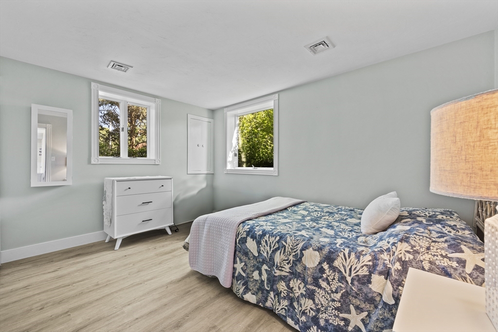 3 Sias Point Road Buzzards Bay, MA 02532 - Photo 11 of 41