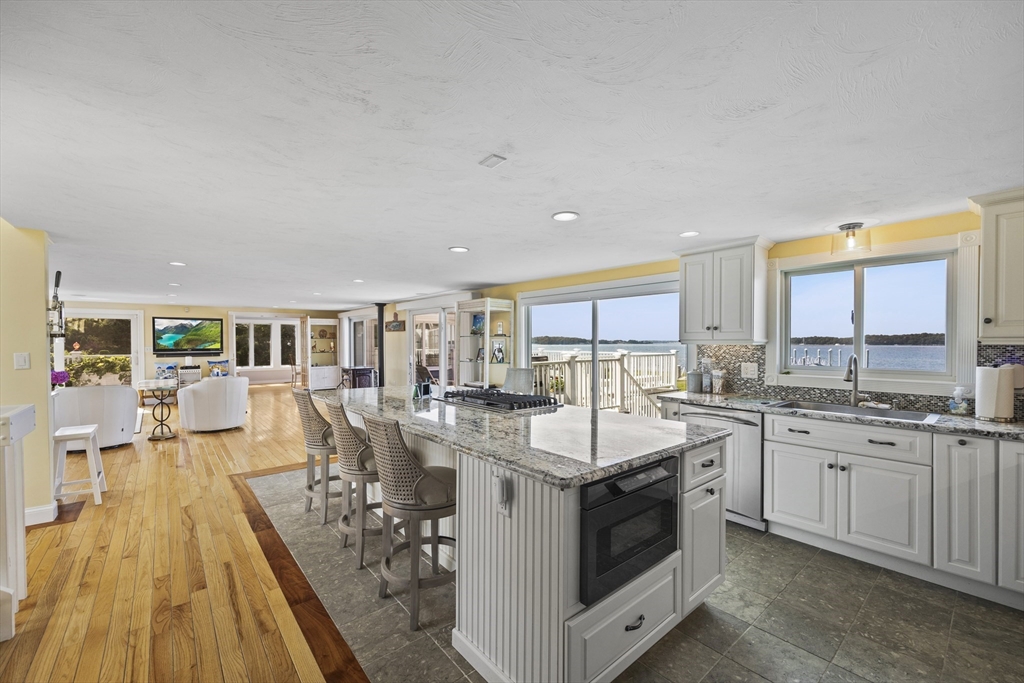 3 Sias Point Road Buzzards Bay, MA 02532 - Photo 19 of 41