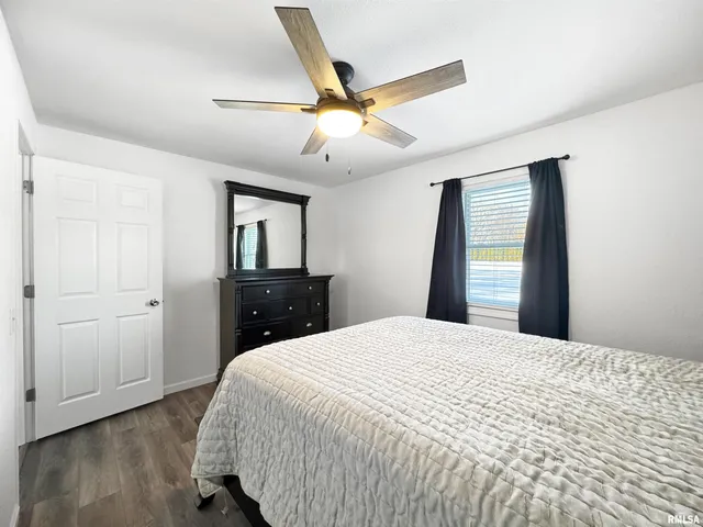 $215,000 | 17893 Red Shale Hill Road, Pekin, IL 61554