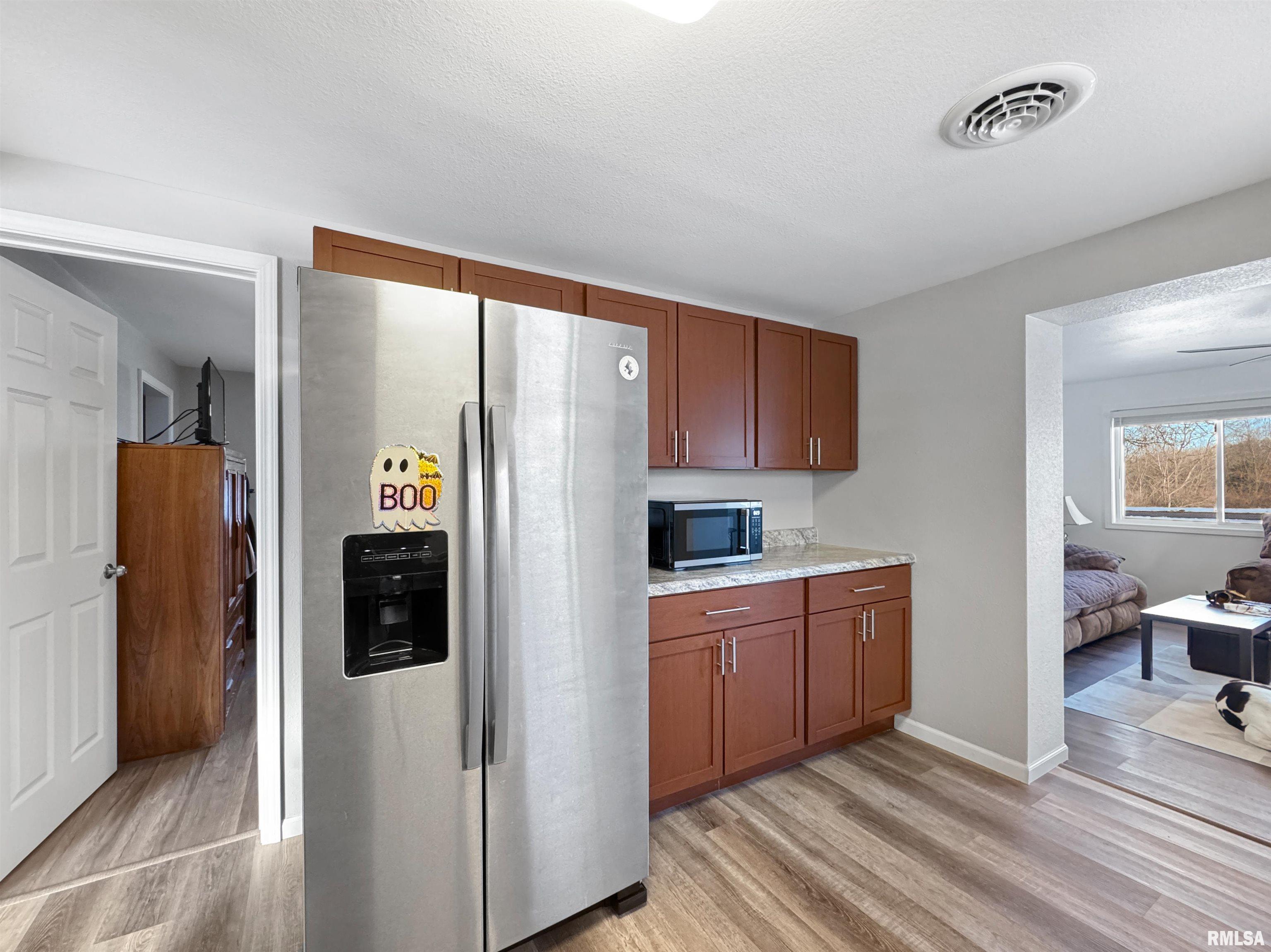 17893 Red Shale Hill Road Pekin, IL 61554 - Photo 18 of 59