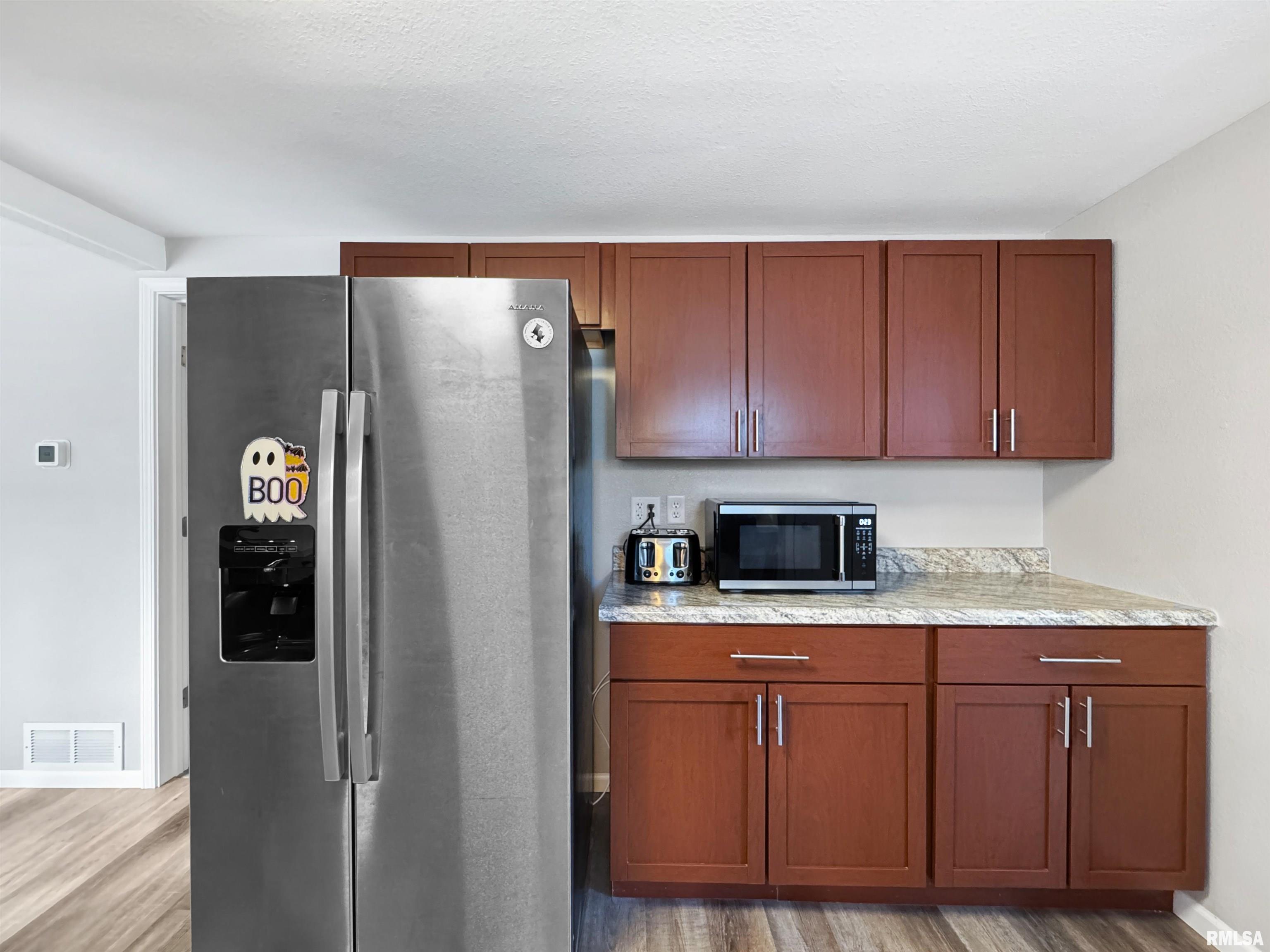 17893 Red Shale Hill Road Pekin, IL 61554 - Photo 20 of 59