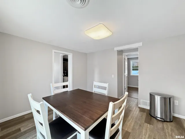 $215,000 | 17893 Red Shale Hill Road, Pekin, IL 61554