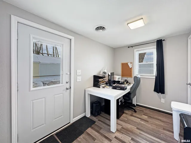 $215,000 | 17893 Red Shale Hill Road, Pekin, IL 61554