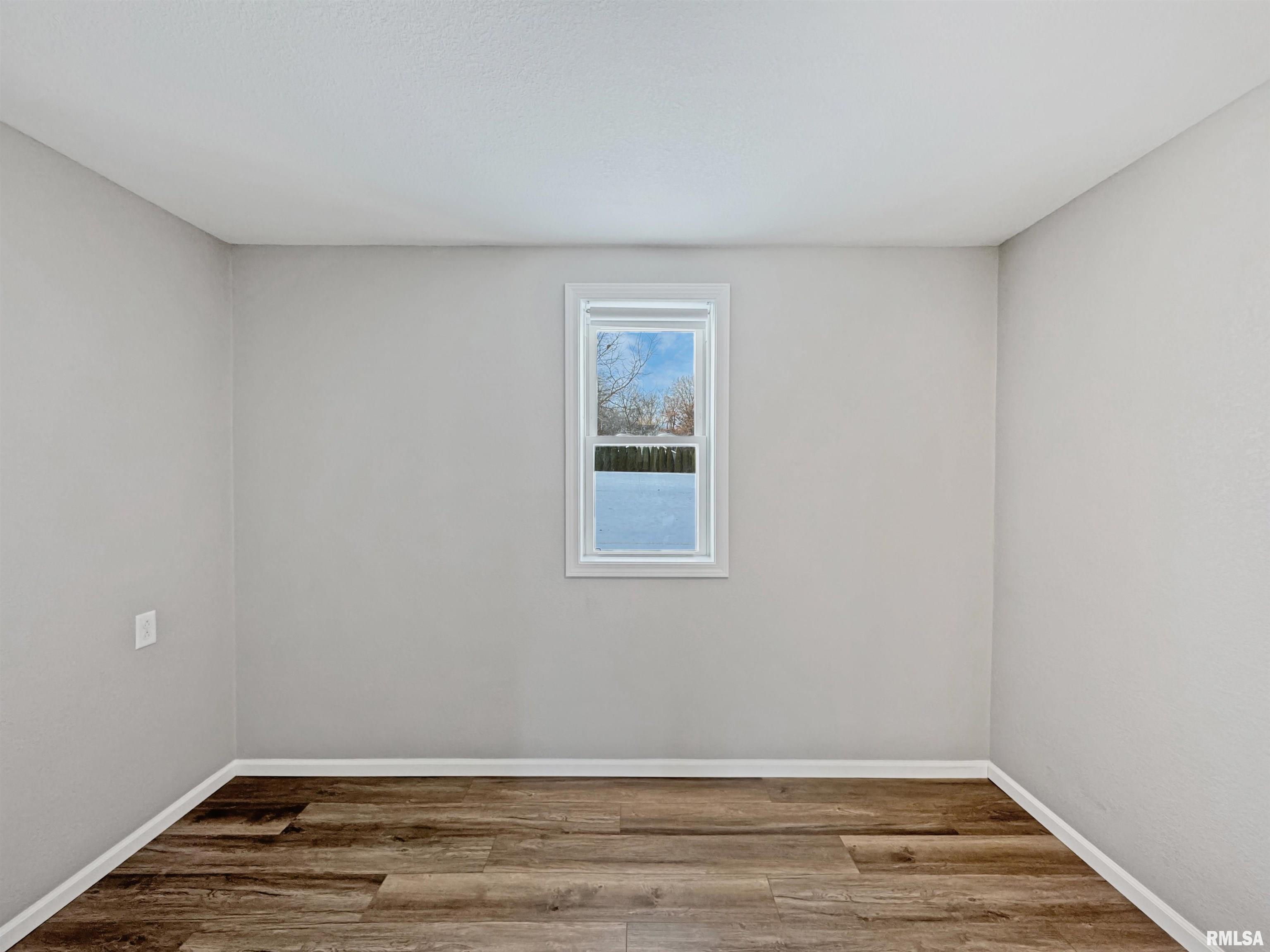 17893 Red Shale Hill Road Pekin, IL 61554 - Photo 31 of 59