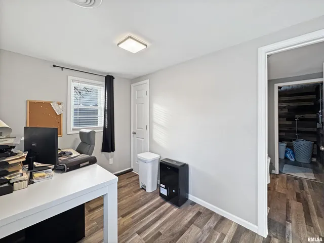 $215,000 | 17893 Red Shale Hill Road, Pekin, IL 61554