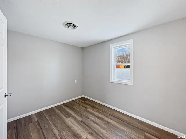 $215,000 | 17893 Red Shale Hill Road, Pekin, IL 61554