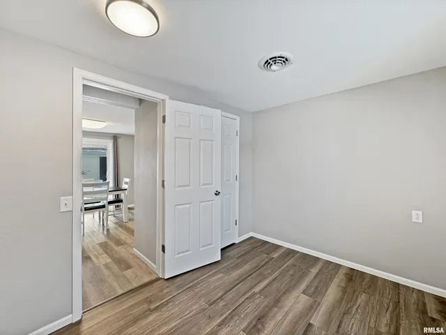 $215,000 | 17893 Red Shale Hill Road, Pekin, IL 61554