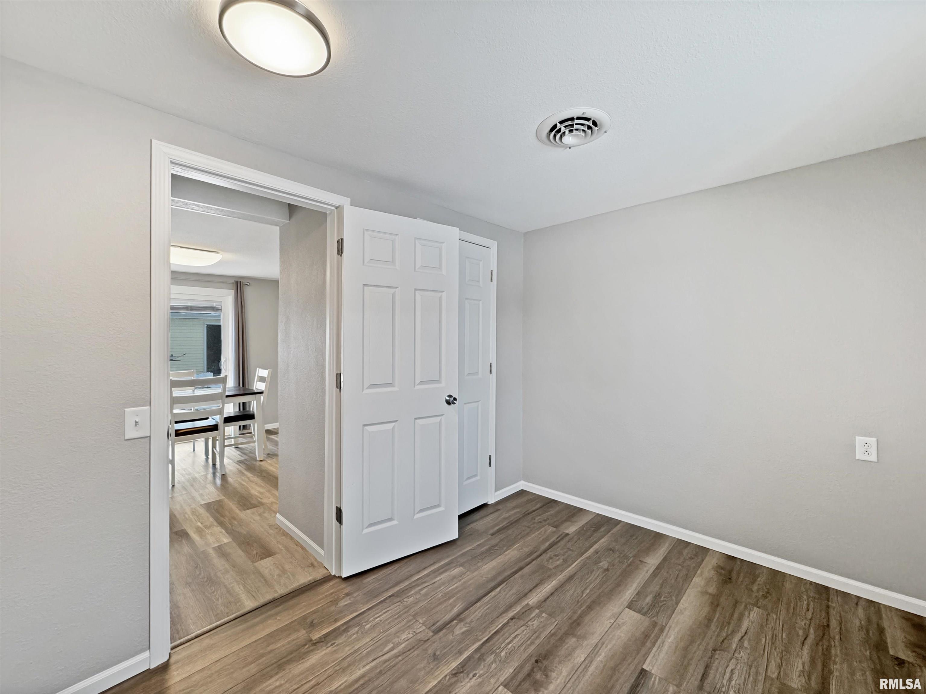 17893 Red Shale Hill Road Pekin, IL 61554 - Photo 33 of 59