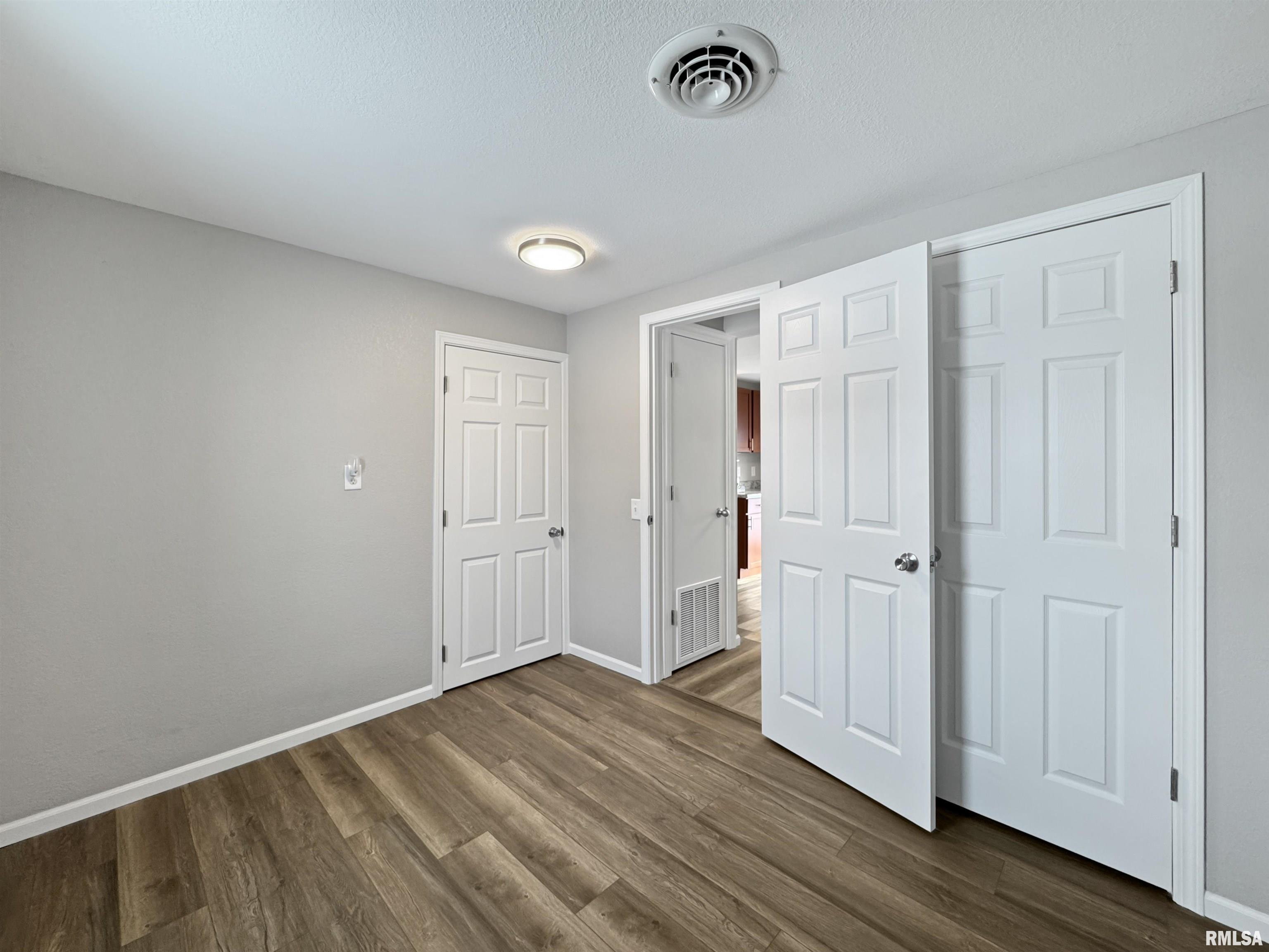 17893 Red Shale Hill Road Pekin, IL 61554 - Photo 34 of 59