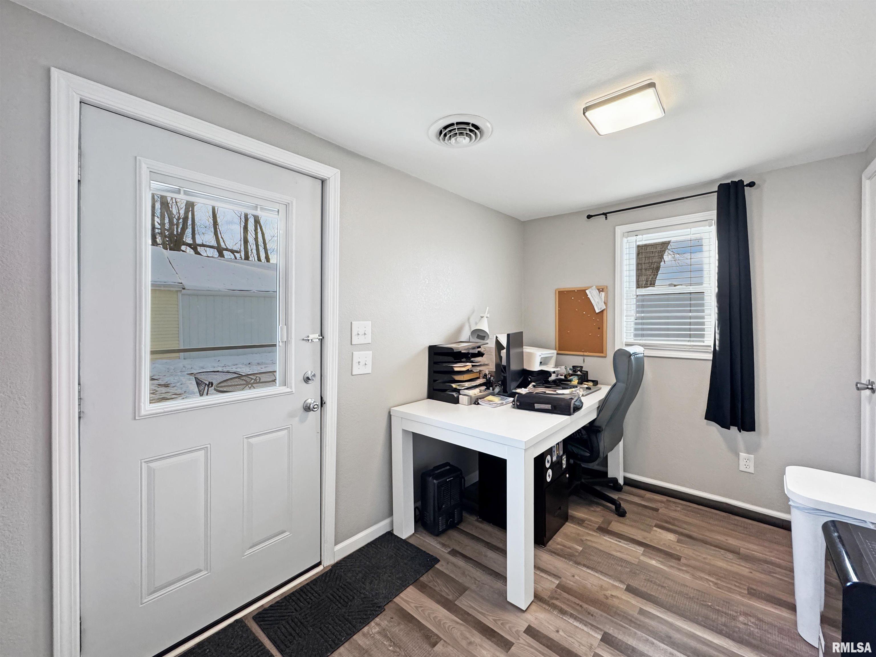 17893 Red Shale Hill Road Pekin, IL 61554 - Photo 35 of 59