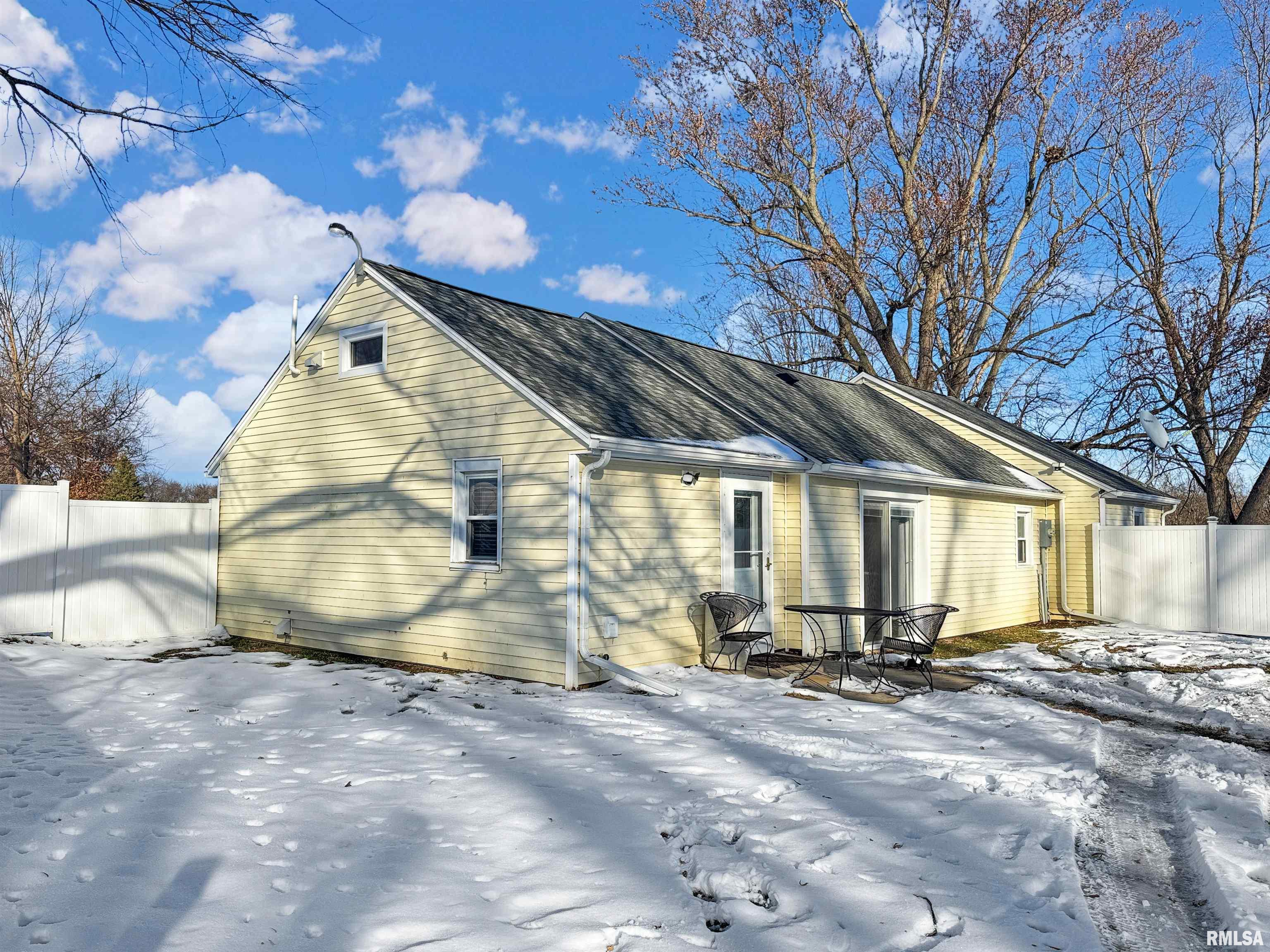 17893 Red Shale Hill Road Pekin, IL 61554 - Photo 41 of 59