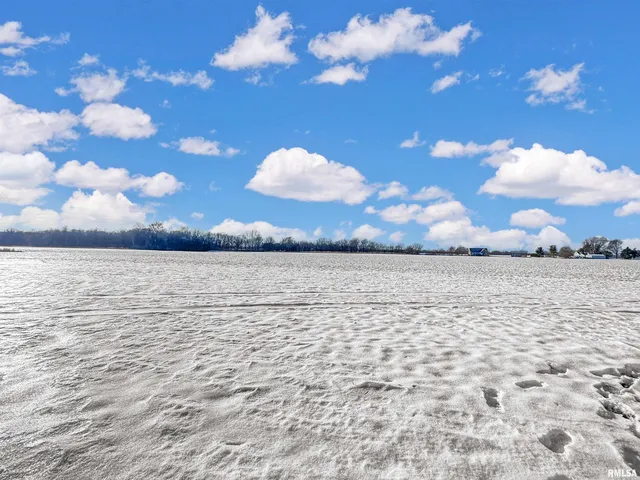 $215,000 | 17893 Red Shale Hill Road, Pekin, IL 61554