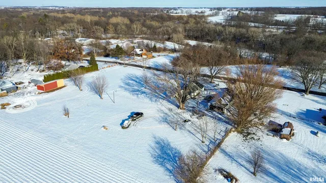 $215,000 | 17893 Red Shale Hill Road, Pekin, IL 61554