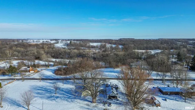 $215,000 | 17893 Red Shale Hill Road, Pekin, IL 61554
