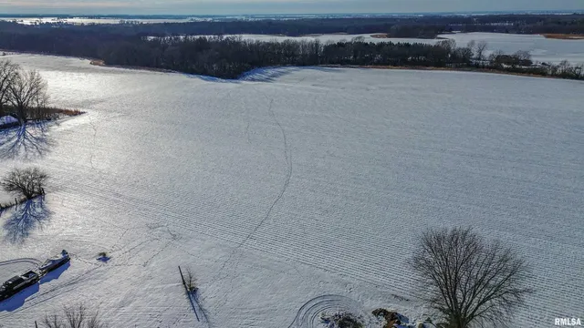 $215,000 | 17893 Red Shale Hill Road, Pekin, IL 61554