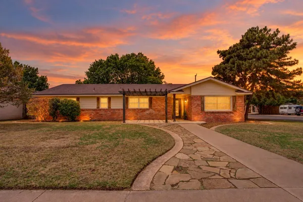$329,000 | 6202 Kenosha Drive, Lubbock, TX 79413